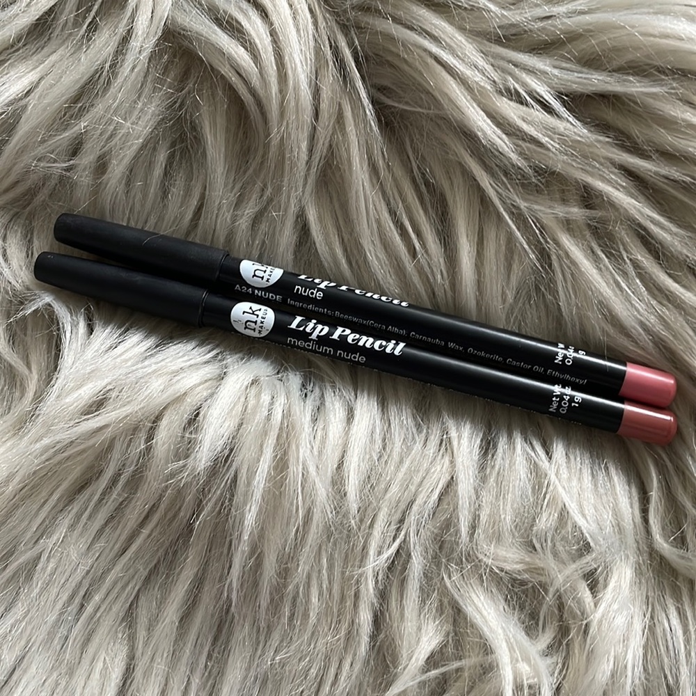 nk makeup Lip Pencils - Set of 2